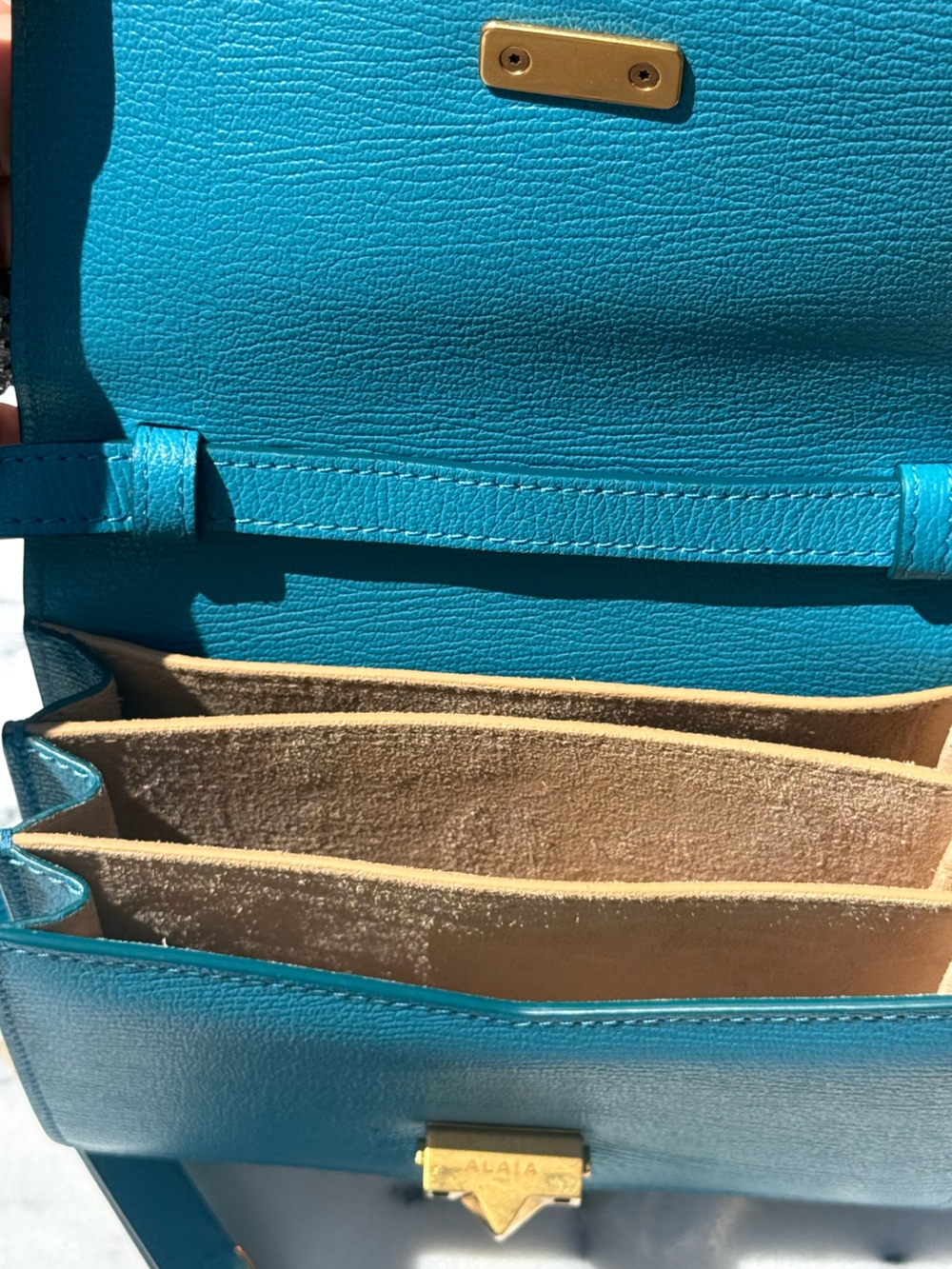 Grained Calfskin Leather Small ‘Le Papa’ Crossbody Bleu Lagon - Picture 5 of 7